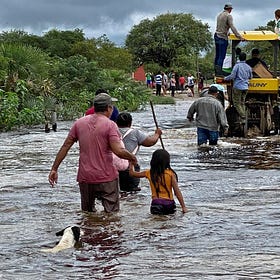 Al hospital de Fuerte Olimpo llegaremos en delfines 🐬