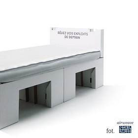 Giường bằng bìa carton sóng cho Thế vận hội Paris