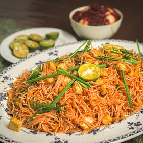 mee siam kering - the dish that can feed a village