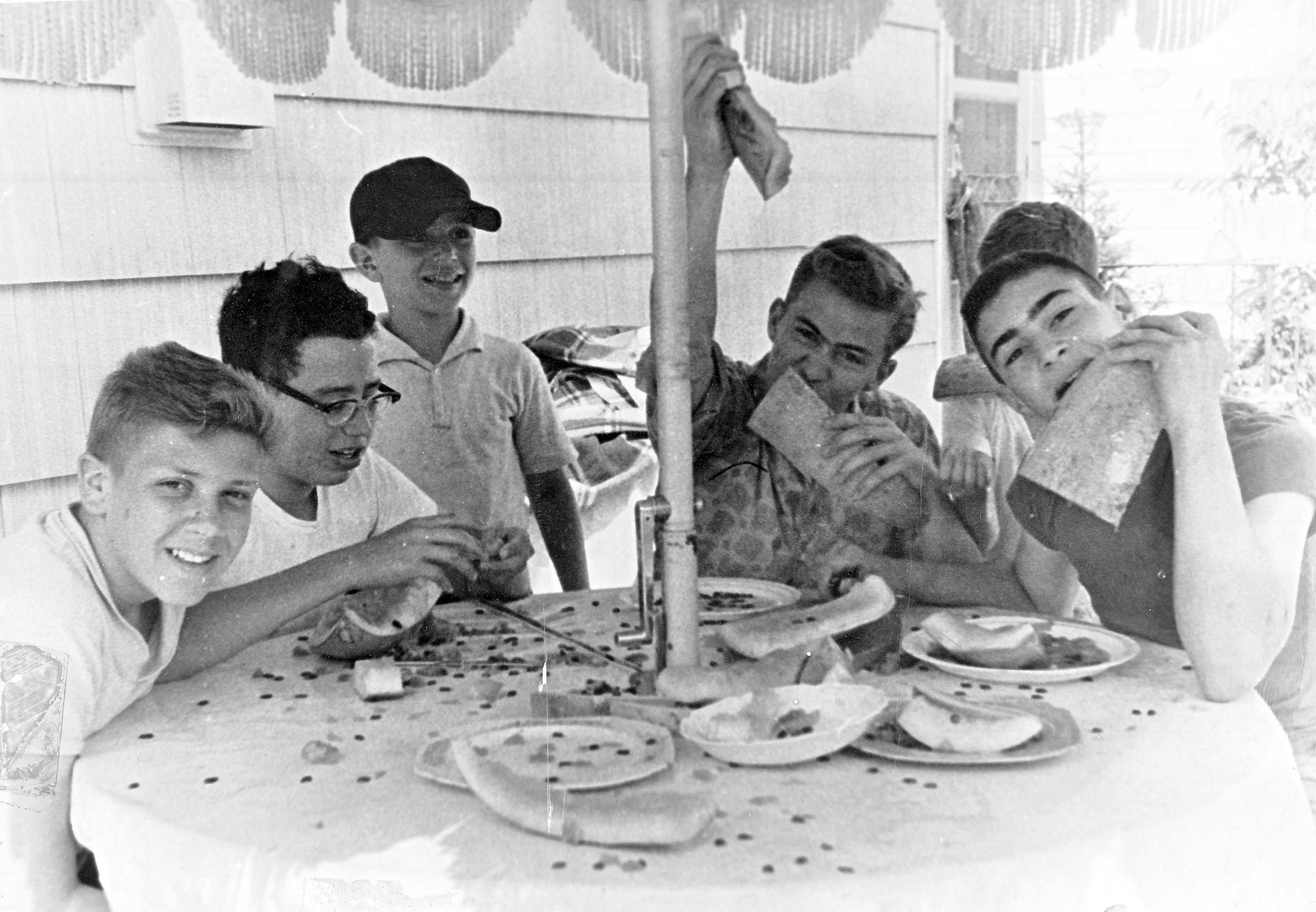 Rothstein-Back-Yard.jpg (3718×2576)