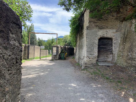 Gladiator Fights in Susa. Little towns in Italy often contain unexpected treasures. They preserve the antique artifacts better than the famous tourist attractions. I want to show you the amphitheater of Susa today. 