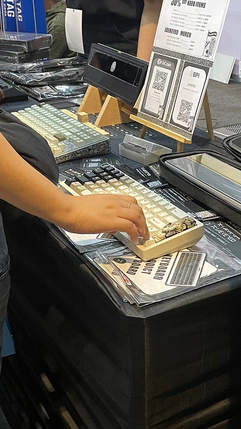 Beautiful mechanical keyboards and keycaps