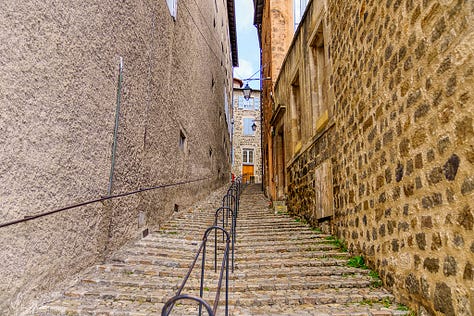 Path to the cathedral