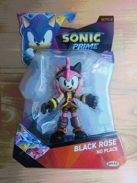 Black Rose, Batten Rouge and Neo Metal Sonic figures