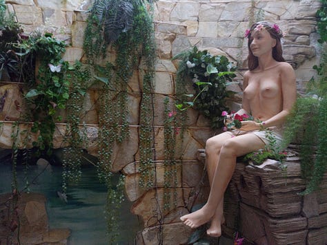 life models in tenerife