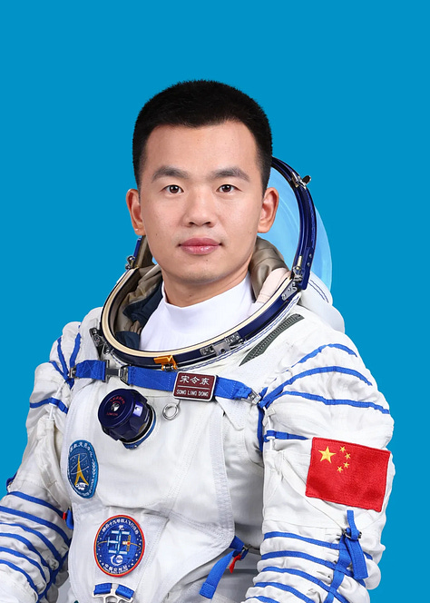 Cai Xuzhe (left), Song Lingdong (center), and Wang Haoze (right).