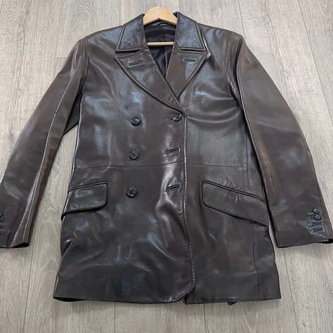 Vestes Louis Vuitton, Yves Saint Laurent vintage, Acne Studios, Chanel, Barbour, Vintage, Isabel Marant Etoile, Chloé. Cuir, peau, peau lainée, col fourrure, doudoune