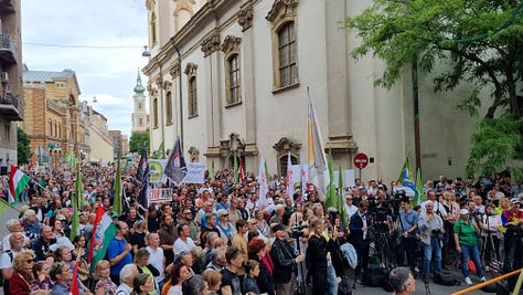 Több ezres tömeg gyűlt össze, hogy nemet mondjunk a WHO-szerződésre