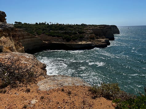 Photos of the beautiful Algarve cliffs and ocean