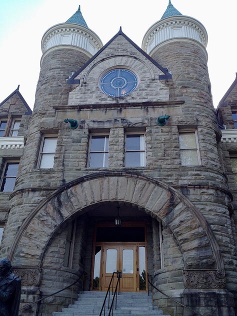 Details of the Old Capitol Building