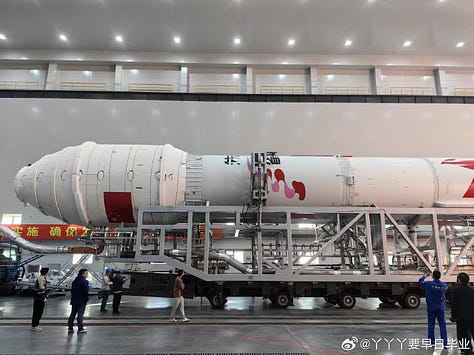 Zhuque-2E Y2 during its move from its processing facility to the launch pad.