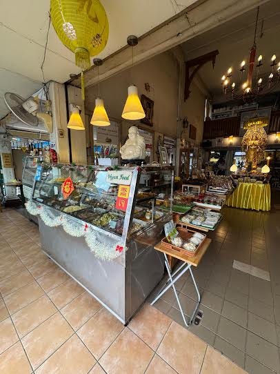 scenes of various vegetarian lunch buffets - Im Jai, Pinya and Ming Kwan Suan Dok - in Chiang Mai, Thailand / Dec. 2024 + Jan. 2025