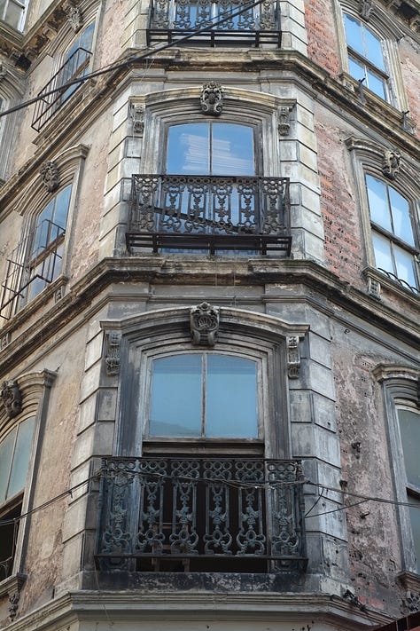 Galata is one of the oldest neighbourhoods of Istanbul located north of the Golden Horn, towards Taksim Square.