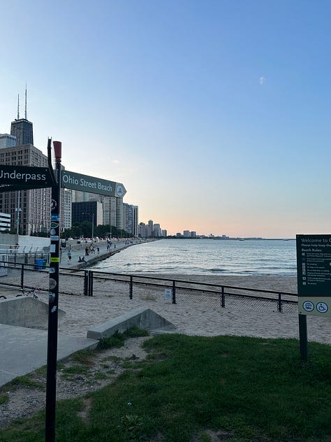 photos of free things to do in Chicago, as described in the caption.