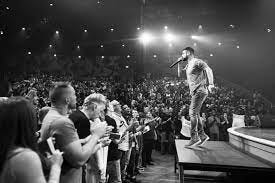 Images of Protestant worship