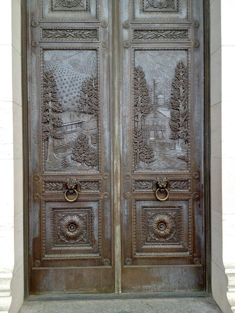 Details of the current Washington State Capitol