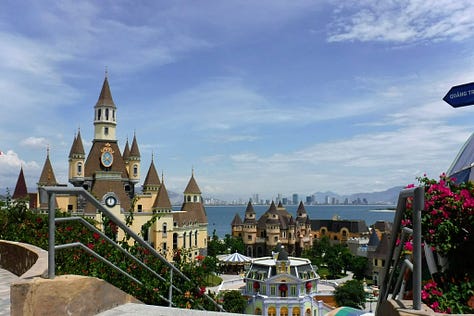 Views of a Vietnamese waterpark