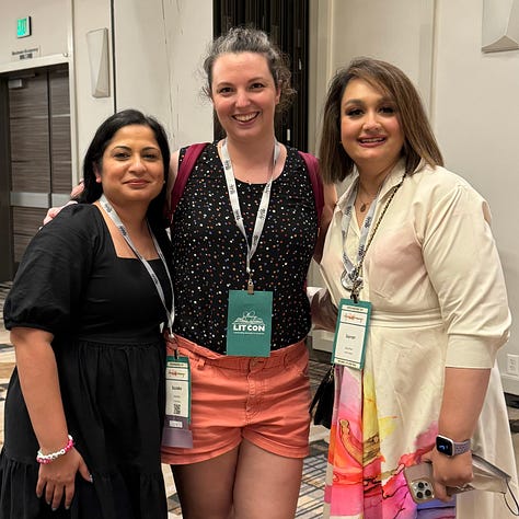 Alyssa posing with authors & attendees at Steamy Lit Con