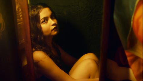 Lisa Del Giocondo aka ‘Mona Lisa’ in her teens. Photos by Mahee Agrawal.