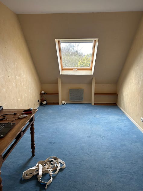 rooms with carpet and wood floors in a house under renovation in France