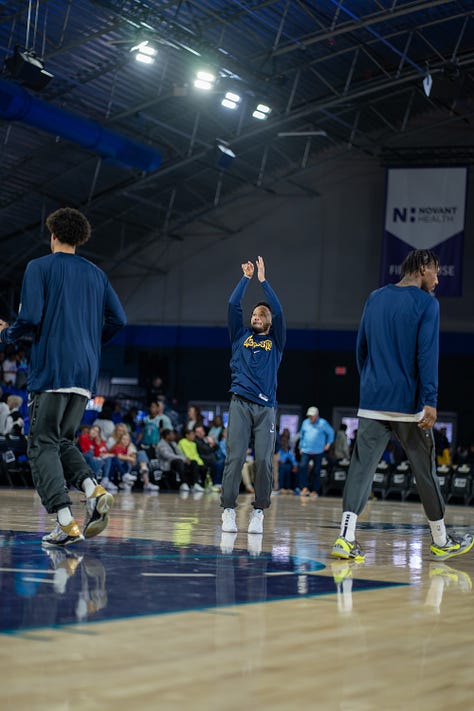 Darius McGhee warming up before the Indiana Mad Ants game versus the Greensboro Swarm