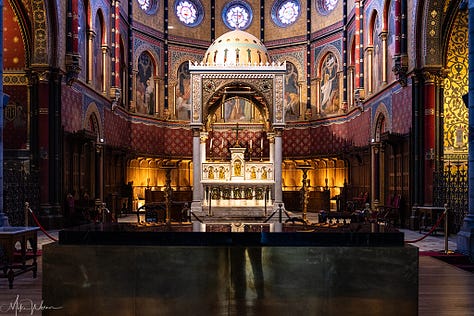 Inside the Pau Saint-martin church