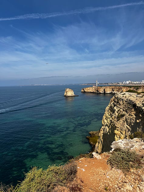 Photos of the beautiful Algarve cliffs and ocean