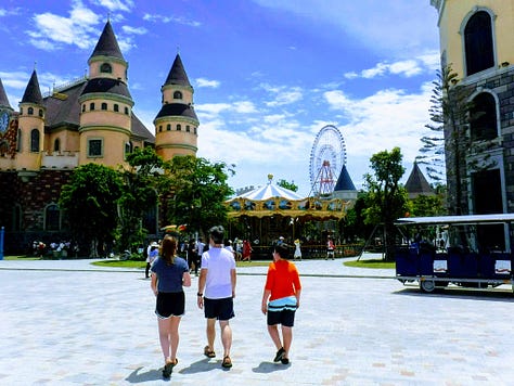 Views of a Vietnamese waterpark