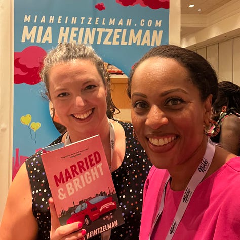 Alyssa posing with authors & attendees at Steamy Lit Con