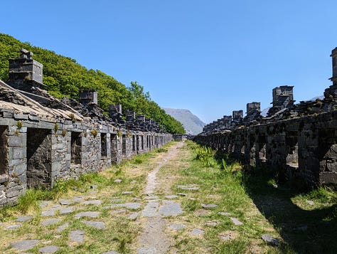 walking in snowdonia Llanberis