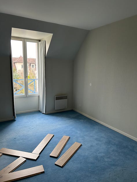 rooms with carpet and wood floors in a house under renovation in France