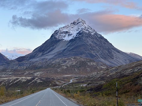 Photos of Mountain landscapes in Alaska and the Yukon