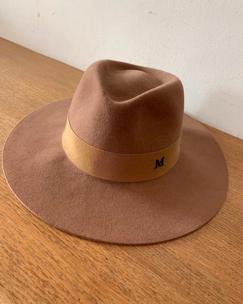 Casquettes. Bérets. Stetson. Bob. Jacquemus. Kangol.