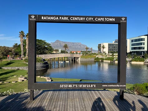 A huge photo frame for pictures of Table Mountain, near the finish, and Ratanga Park