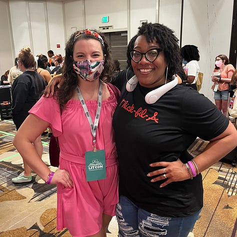 Alyssa posing with authors & attendees at Steamy Lit Con