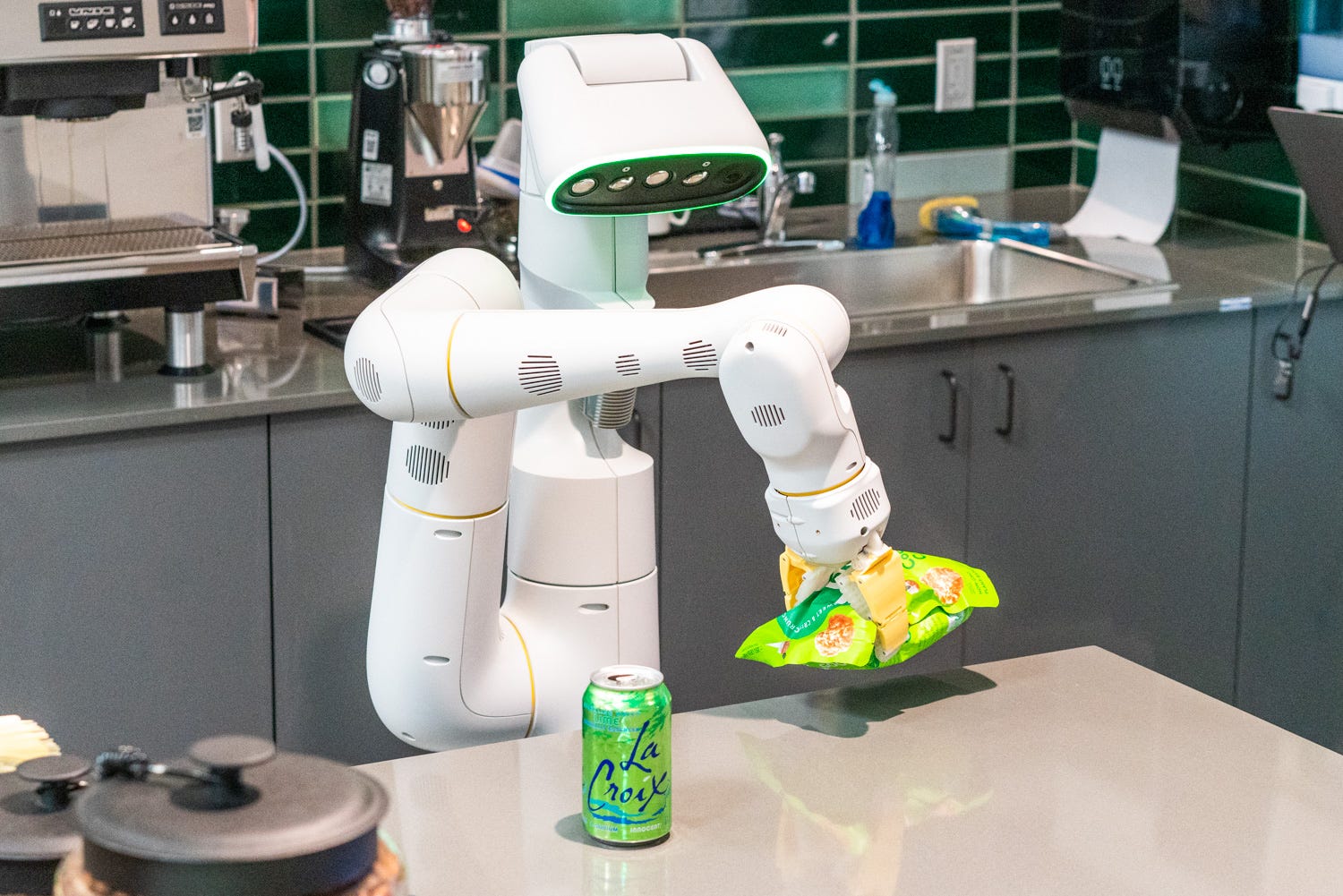 Google makes robots smarter by teaching them about their limitations |  TechCrunch