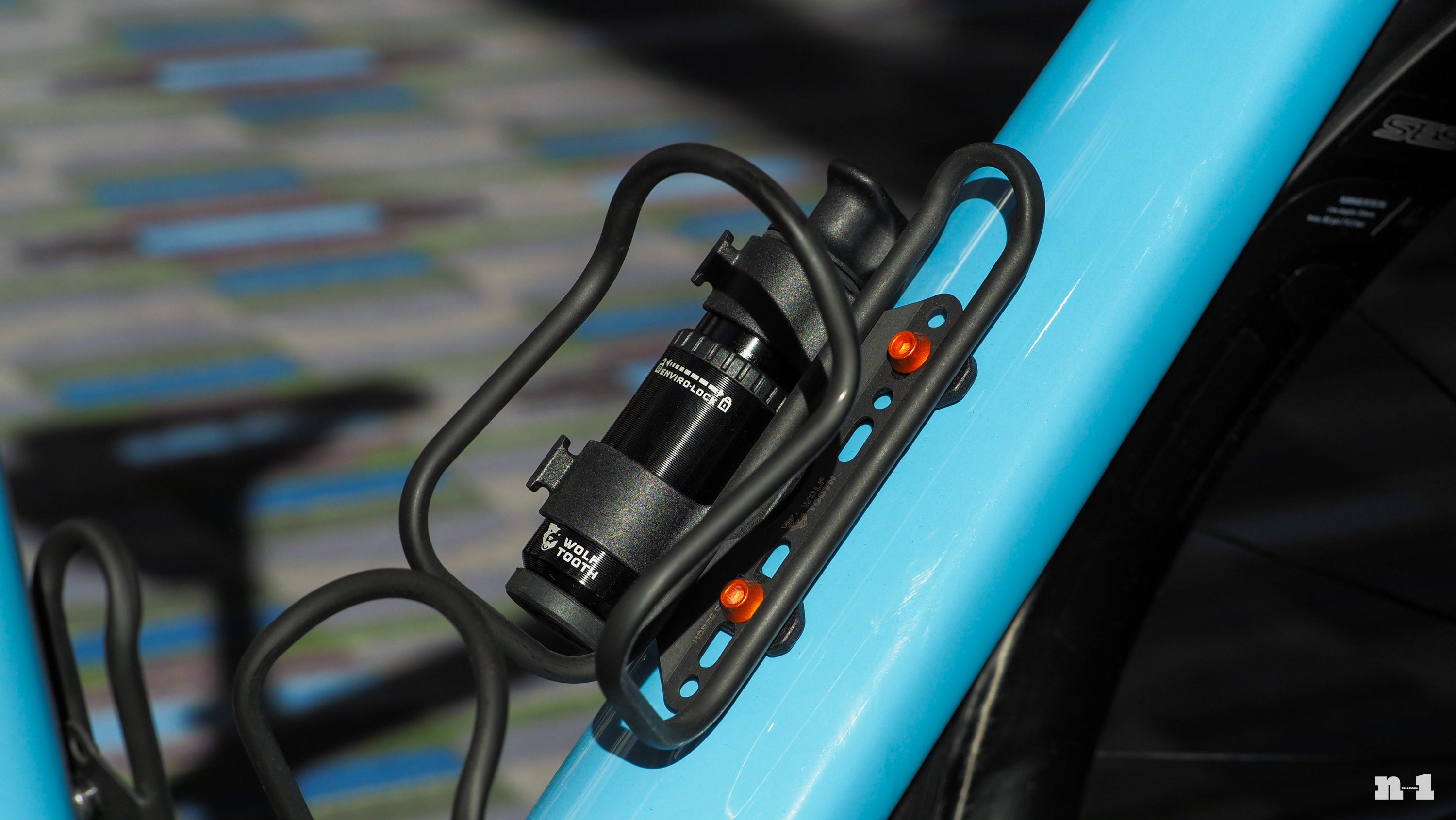 Wolf Tooth Components EnCase 30 cc pump