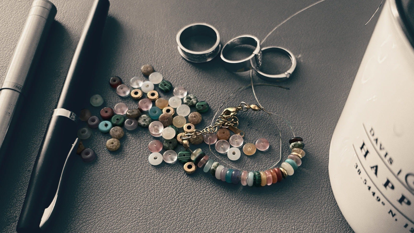 Beads a rings and a cover cup