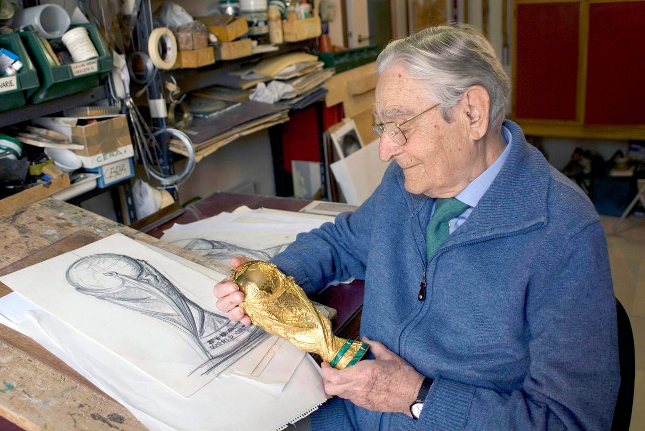 Man who designed World Cup trophy dies at 95