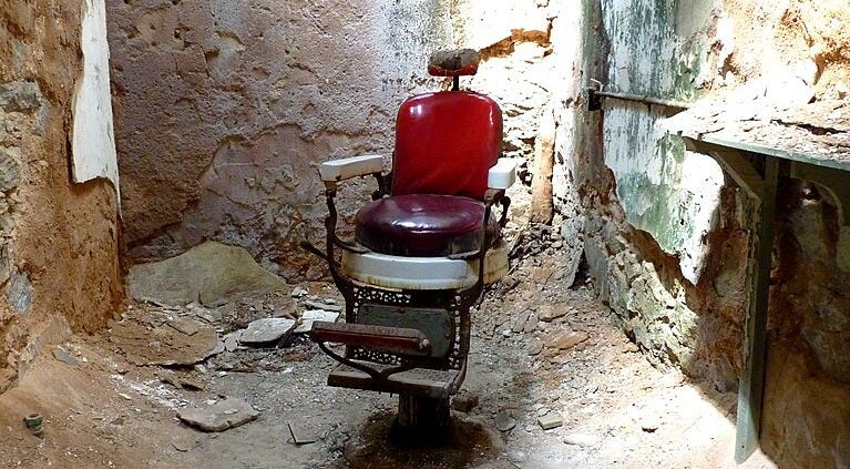 File:Eastern State Penitentiary - The remains of the barber shop.jpg