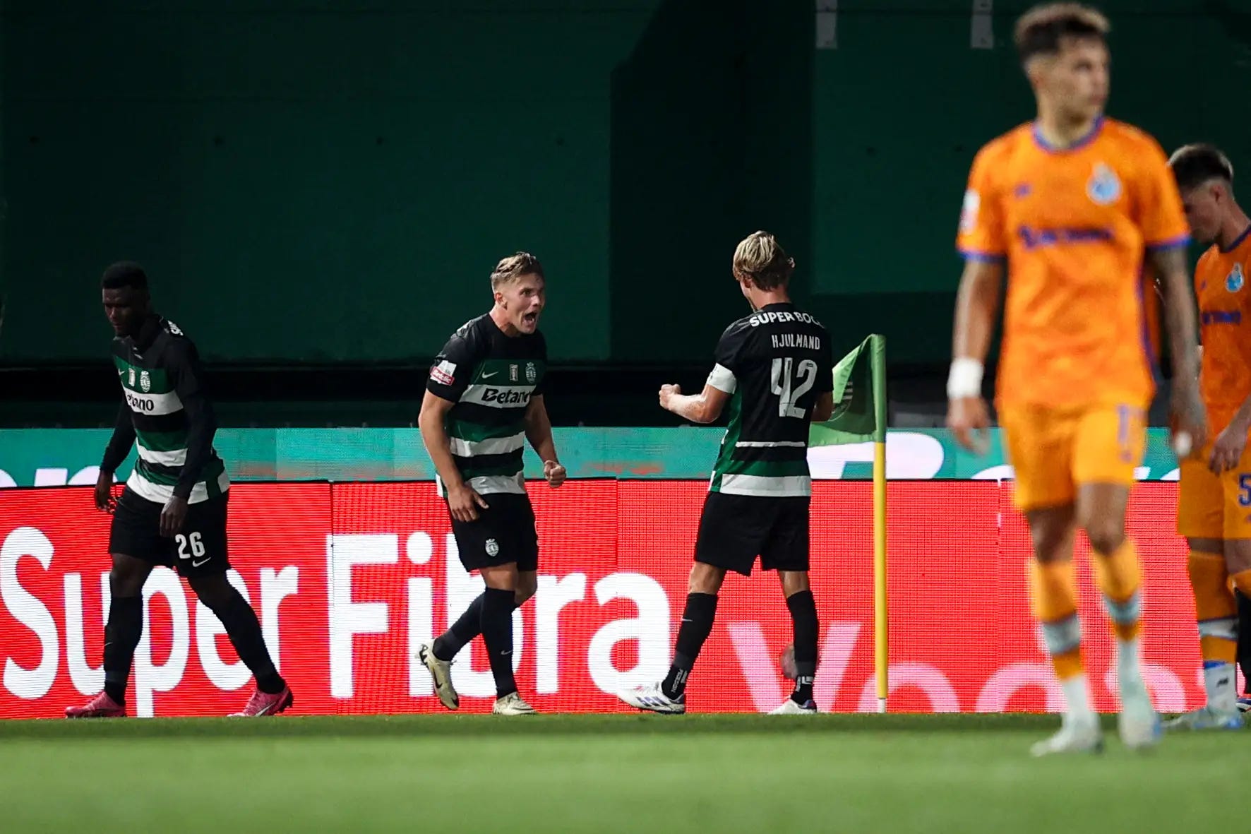 Sporting vence clássico frente ao FC Porto por 2-0 - SIC Notícias