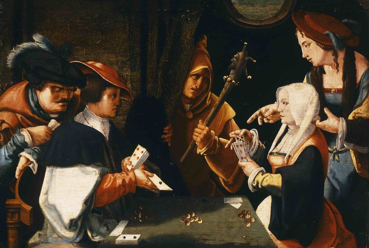 Um par de homens e um par de mulheres jogam cartas com aposta, enquanto observados por uma espécie de bobo da côrte