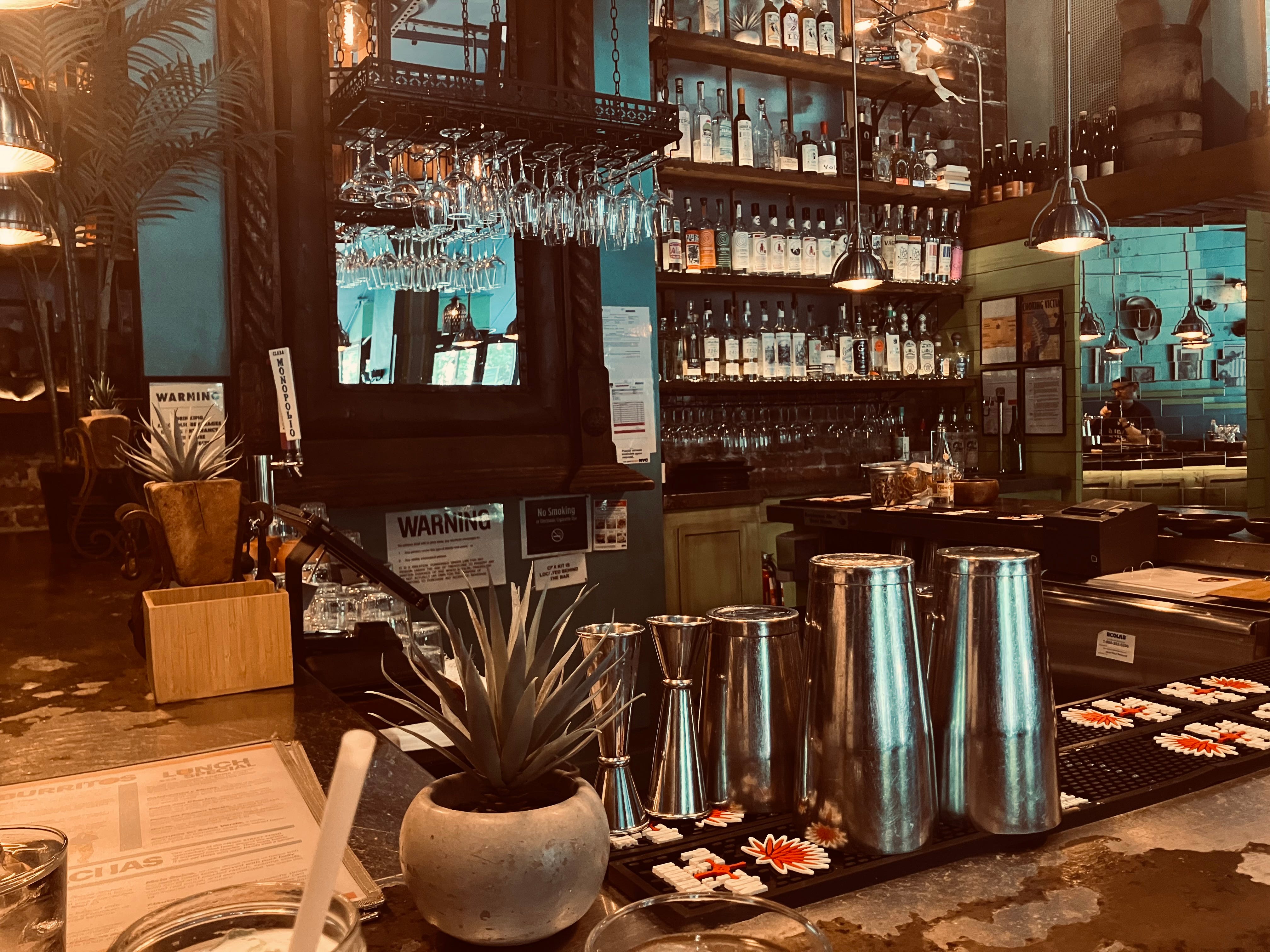 The bar at Covacha