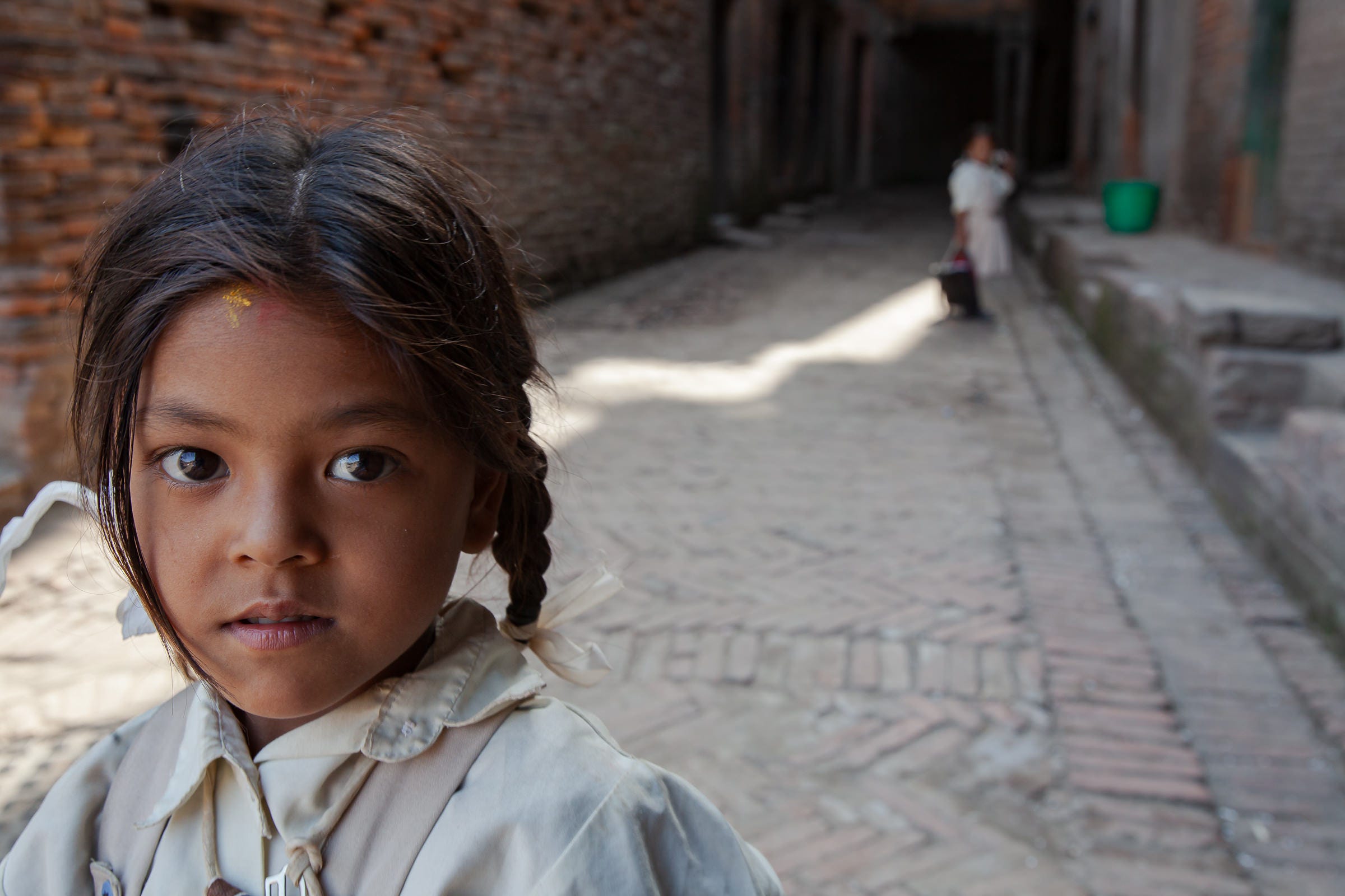 Sisters Yamuna and Jamnua, Bhatapur, Nepal. 1/100, f/8, ISO400, 35mm