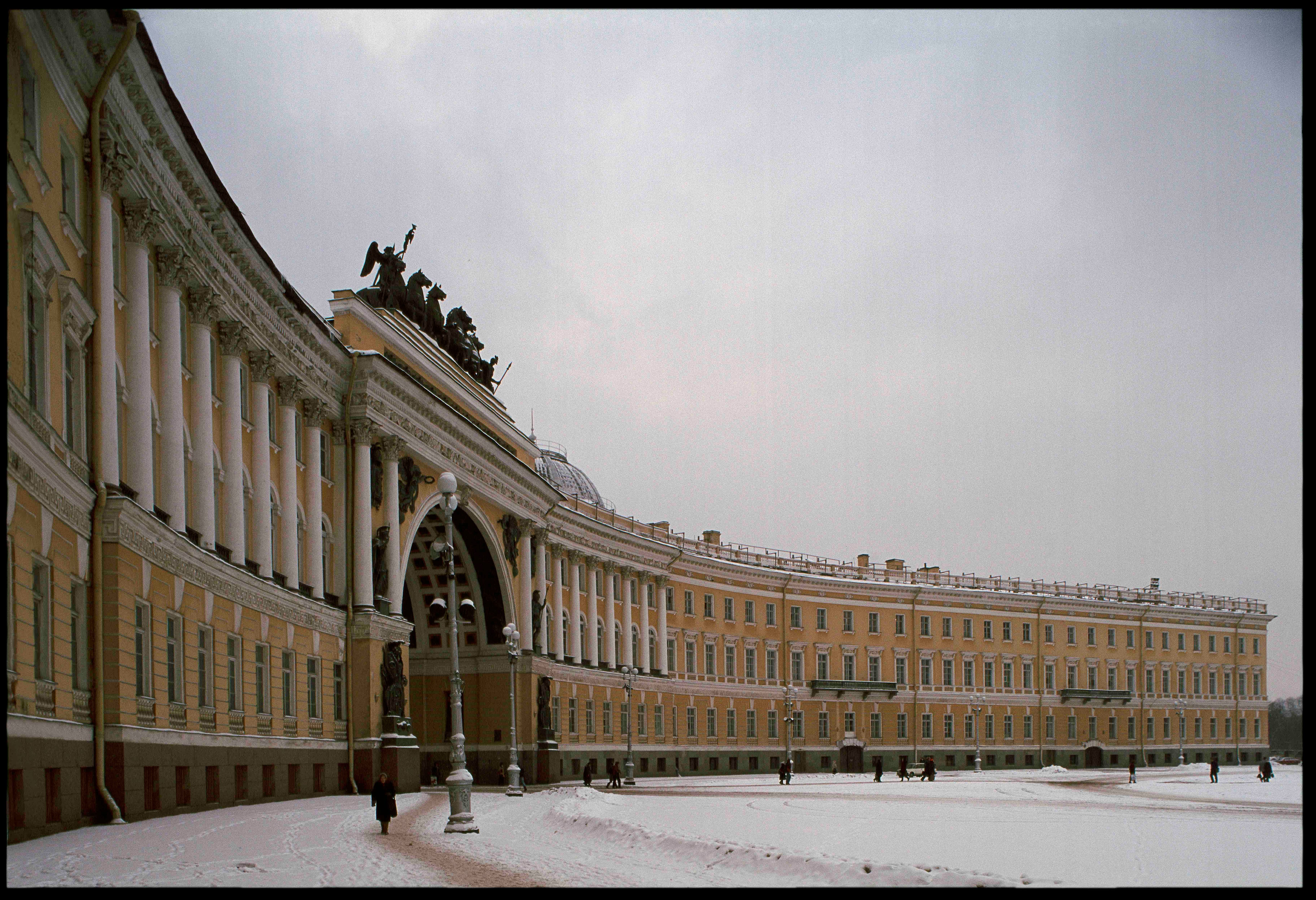 https://pup-assets.s3.amazonaws.com/public/assets/9780691225241/Parfit-3-General-Staff-Building-Russia.jpg