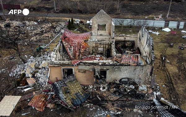 @AFP’s Ronaldo Schemidt photographs Ukrainian soldiers inspecting the destruction of the village of Lukianivka near Kyiv on March 30