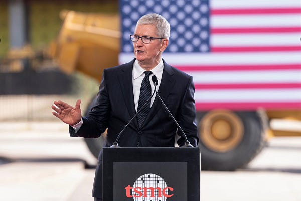 Tim addresses a crowd at the new TSMC facility in Arizona.