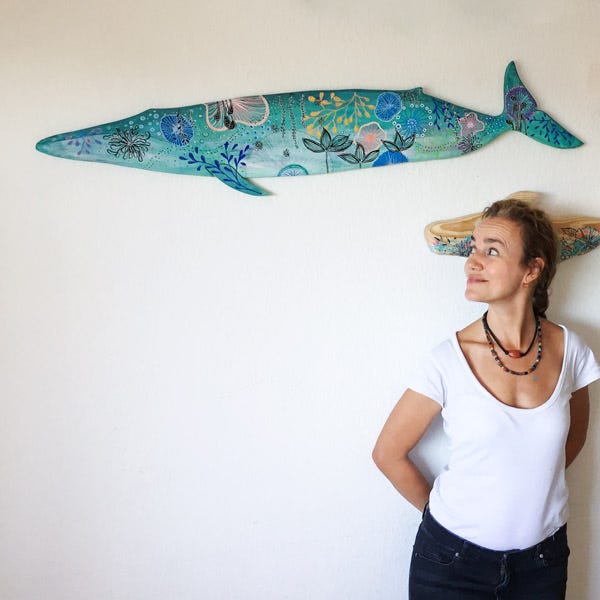 Costurilla y su ballena artesana y una manteca de Maison Karité