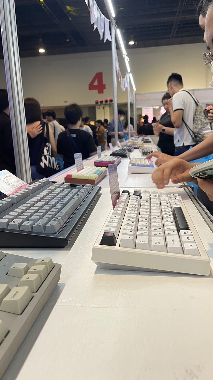 Beautiful mechanical keyboards and keycaps