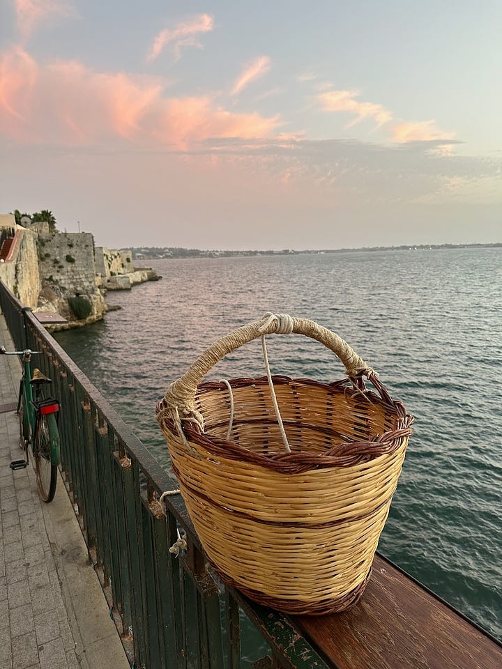 Basket for boat Prosecco + Basilica Santuario Santa Lucia al Sepolcro: Gillian Knows Best guide to Ortigia